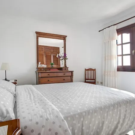 El Quintero Puerto del Carmen (Lanzarote)